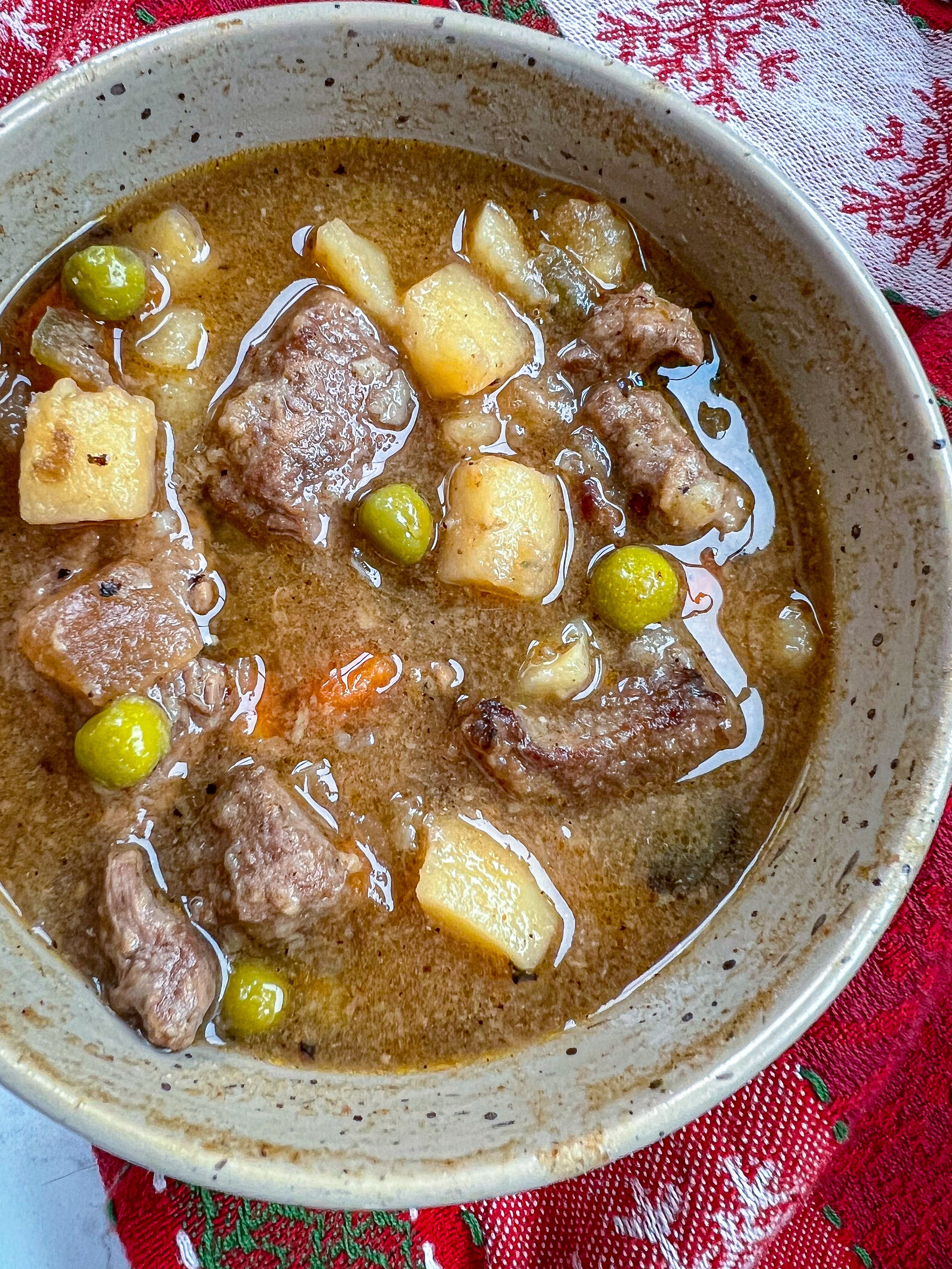 Slow Cooker Steak and Potato Soup